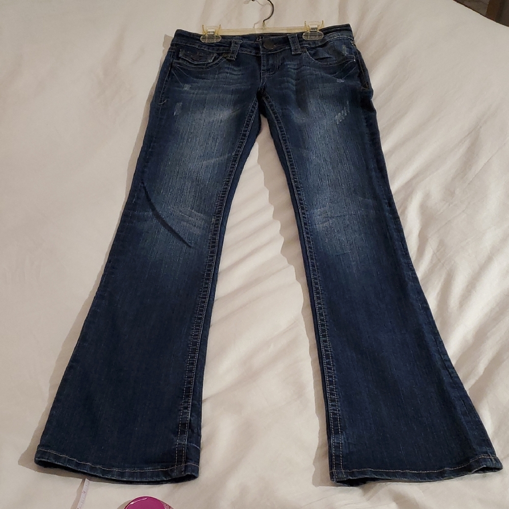 Super Cute! Urban Heritage Dark Blue Boot Cut Jeans, Like NEW, Stretchy